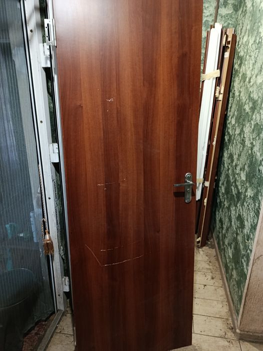 двері міжкімнатні або туалет ванна