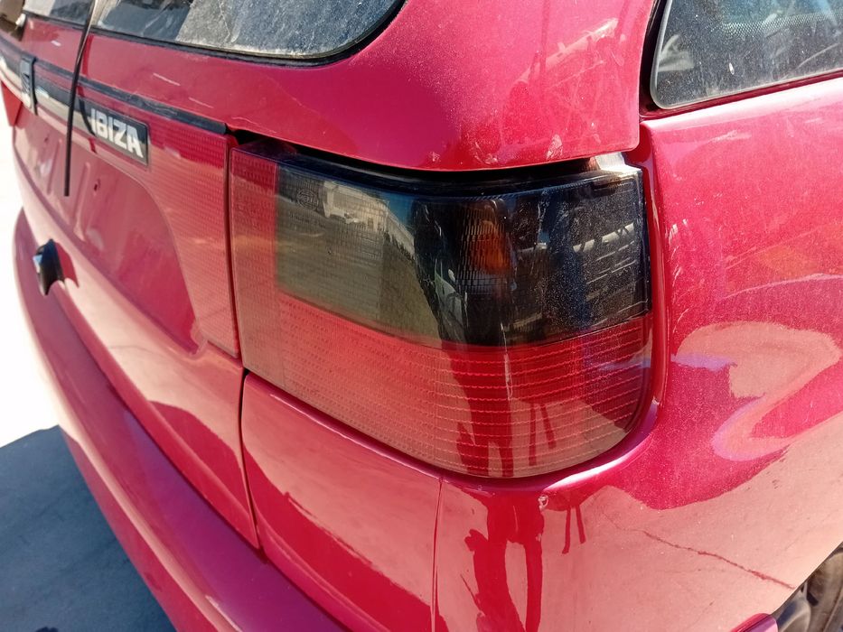 Farolim direito SEAT Ibiza II (6K1)