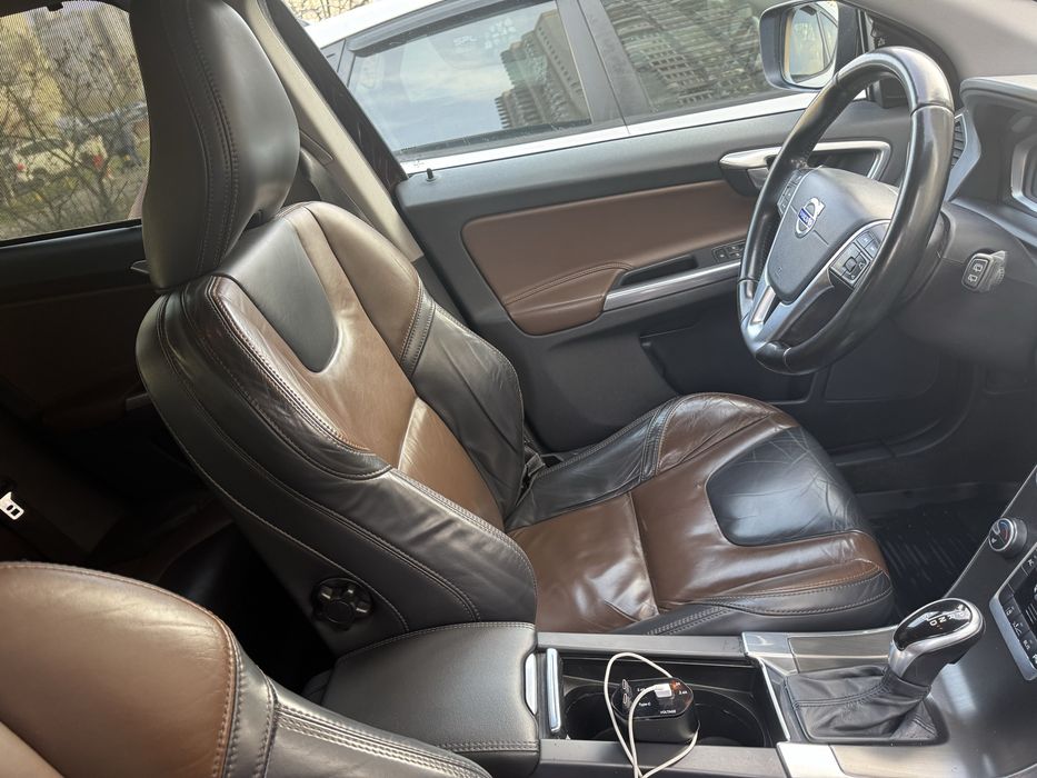 Продам Volvo XC60