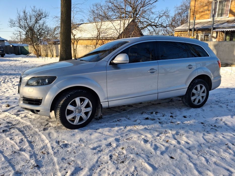 Продам Audi Q7 Quattro(без вкладень)