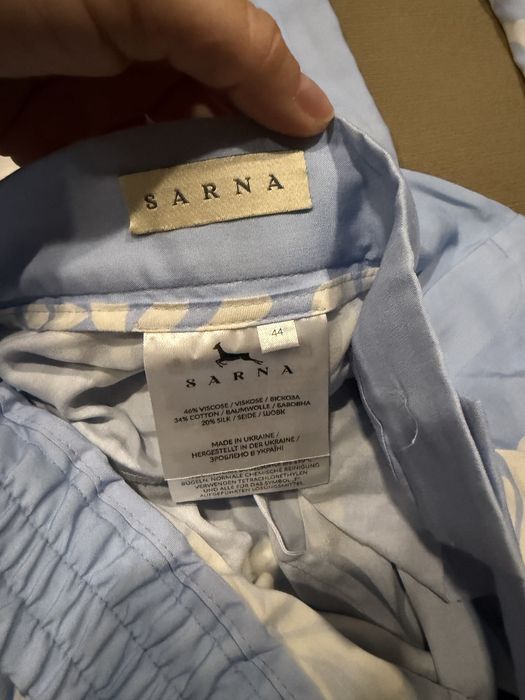 Костюм голубой с белым рисунком Sarna