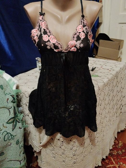 Ажурний пеньюар вишивка