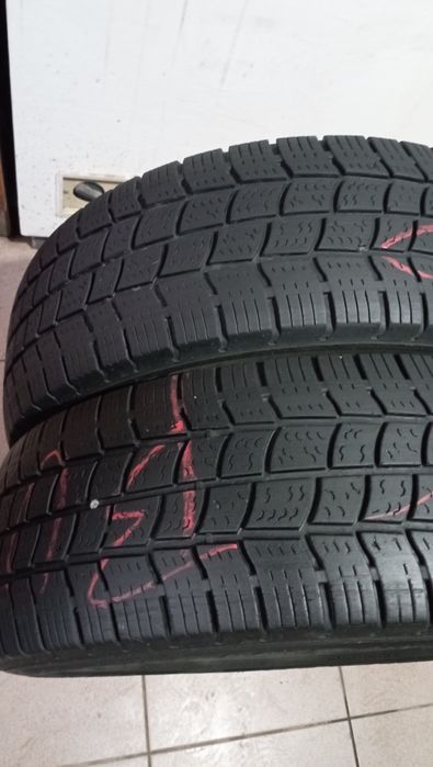 205/60/R16C зимові шини 2 шт цешка