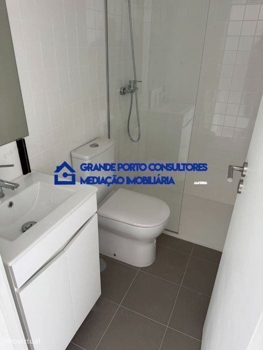 T2 Duplex  Matosinhos Sul - junto Av. Serpa Pinto