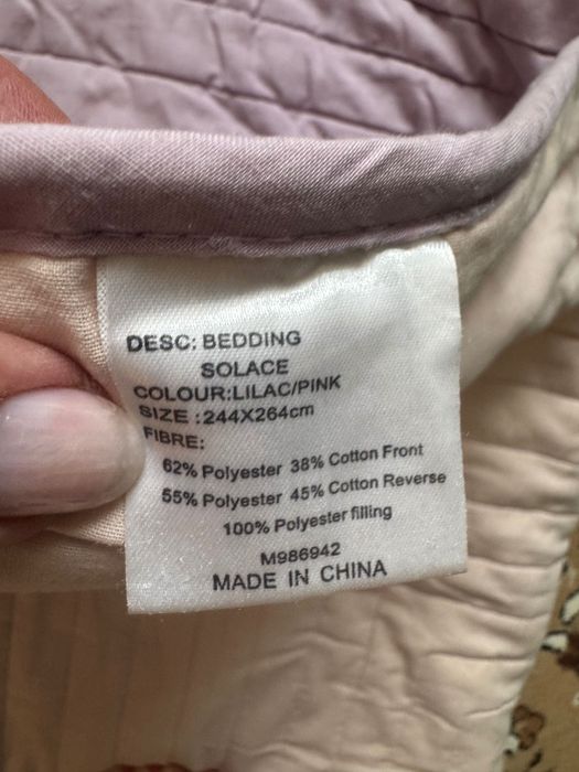 Продам одеяла и наматрасники