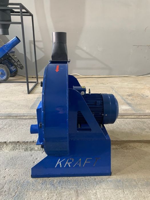 Подрібнювач зерна пневматичний молотковий KRAFT-4 220В