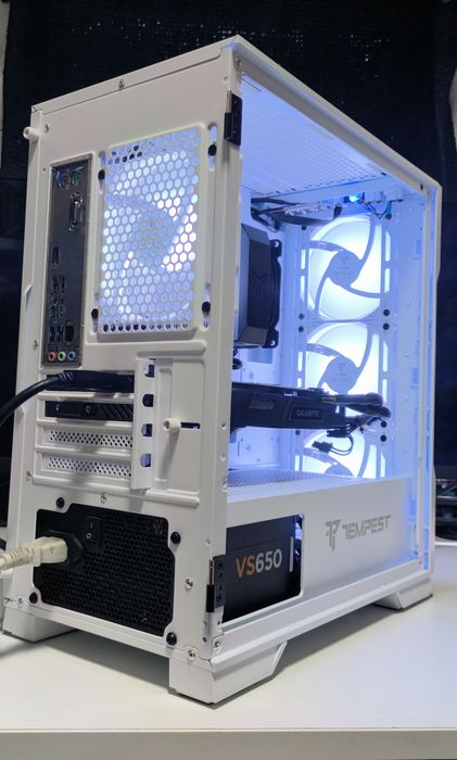 PC gamer Core i7 8700 4,6ghz+ GTX 1070Ti 8gb + 16gb+ 1,25Tb NVME/HD