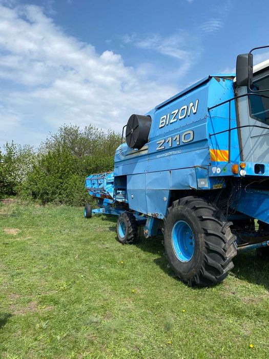 Bizon z110 комбайн зернозбиральний бізон