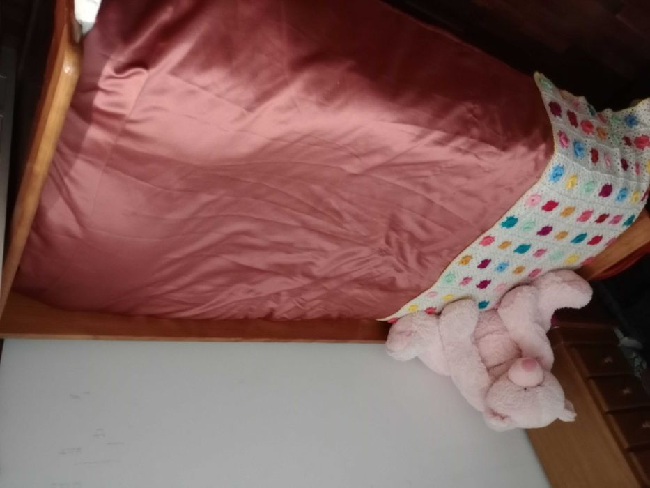 Cama solteiro com gaveta