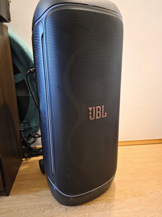 Sprzedam jbl party box 720 z baterią