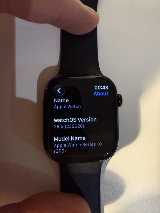 Apple Watch Series 10 (46mm, GPS) Jet Black Aluminum — pełen zestaw