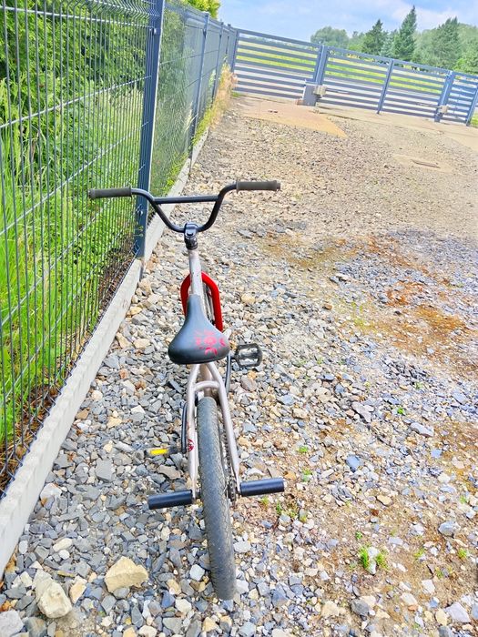 BMX marki b twin. Pegi.