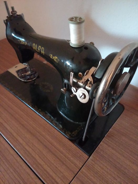 Máquina de costura antiga