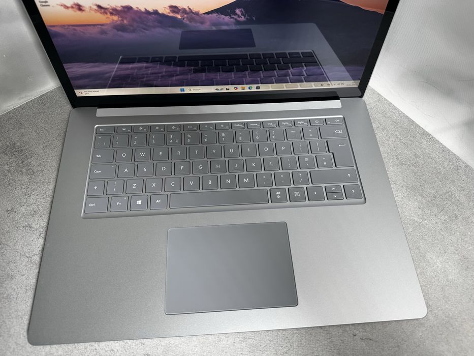 Ноутбук Microsoft Surface Laptop 4 / i7-1185G7 / 16GB / 256GB SSD / 15" Touch / Уцінка