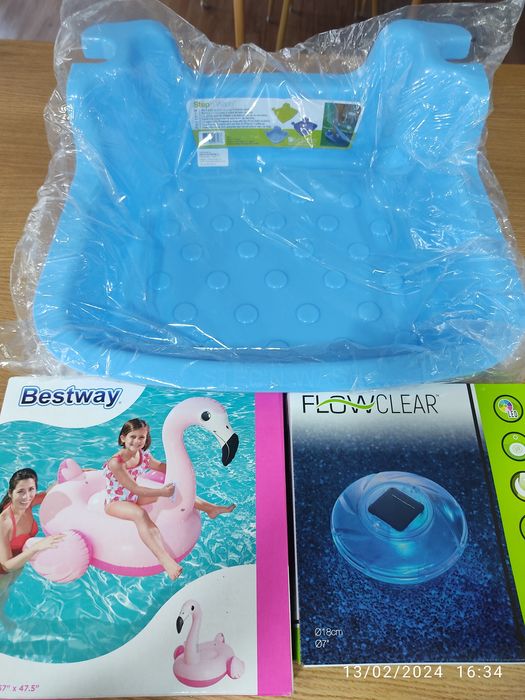 Lâmpada Solar Flutuante p/ Piscina Solar-Float Lamp 18cm Bestway.

Ind