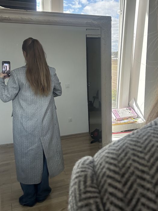 Пальто  жіноче міді