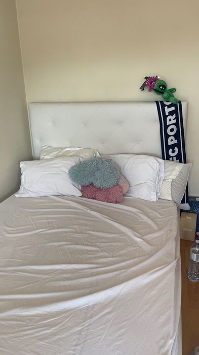 Cama usada por 6 meses