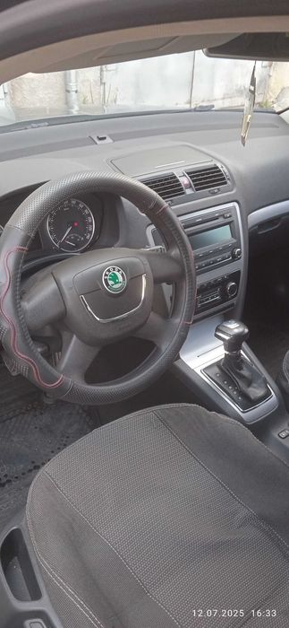 автомобіль шкода