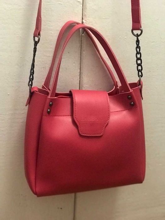 Жіноча акцентна сумка рожева