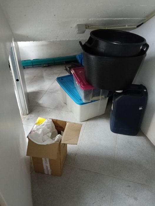 Garagem centro do montijo. Rua Santos Oliveira