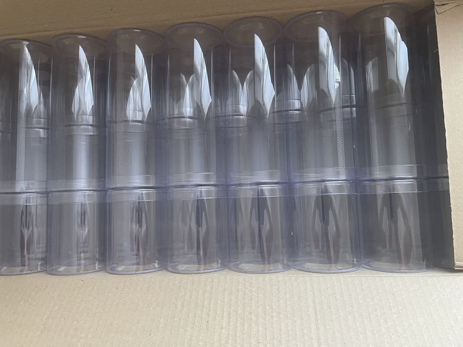 Тубус пластіковий піщевой із кришкою.