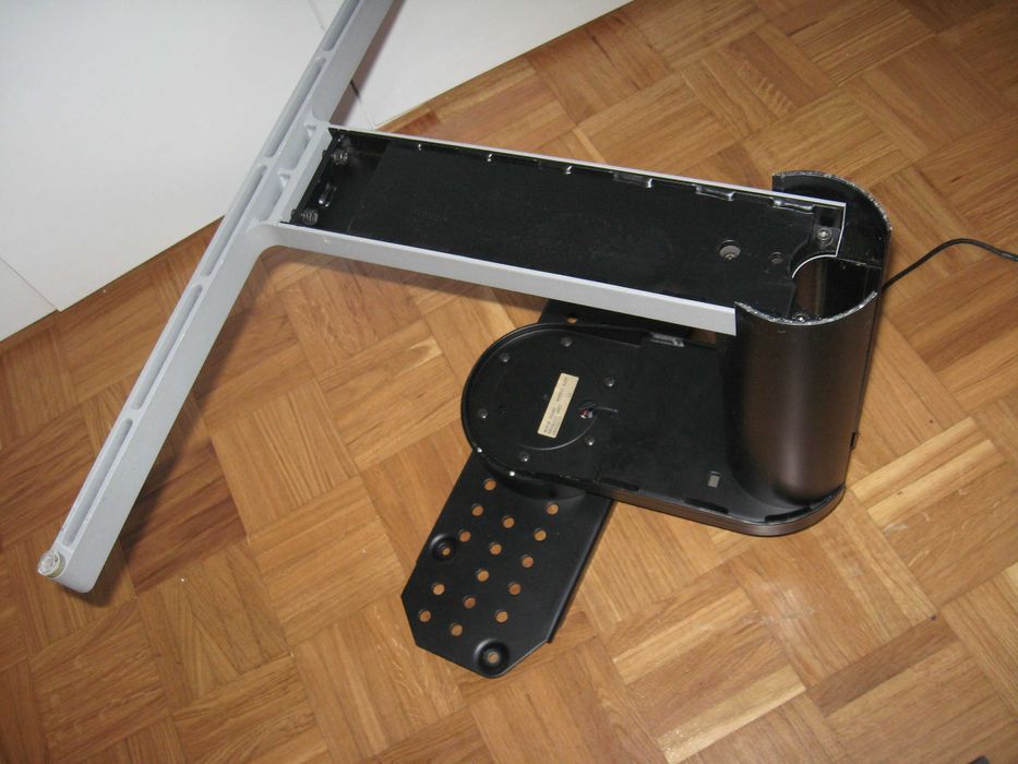 Suporte de Chão  para Bang & Olufsen Beovision.