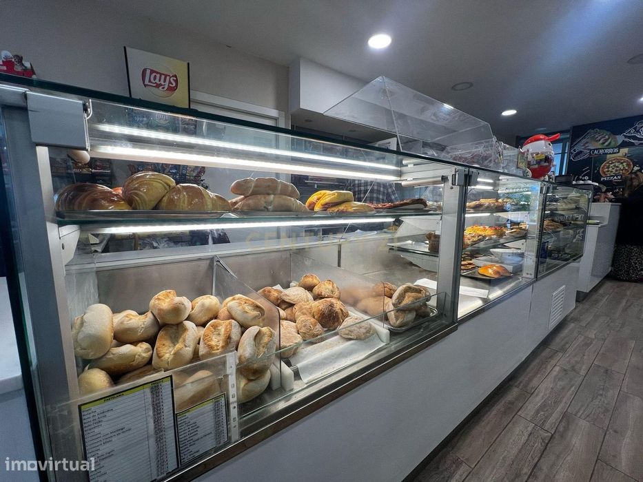 Padaria em Aveiro com Excelente Localização e Luz Natural