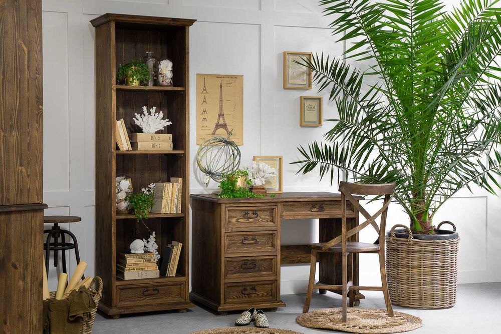 Rustykalne biurko drewniane do gabinetu z szufladami