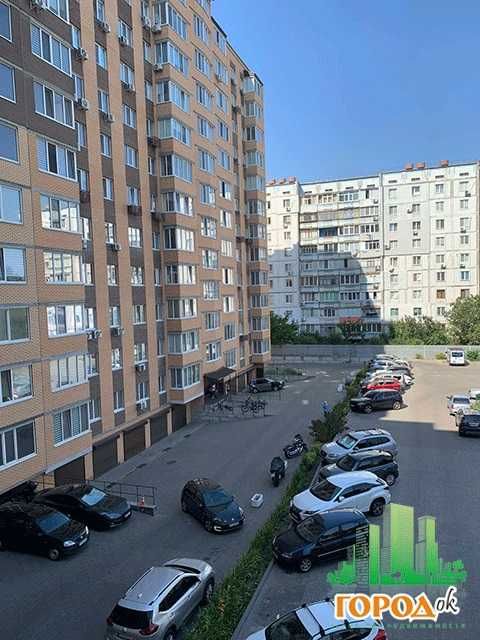 Простора квартира в новому будинку