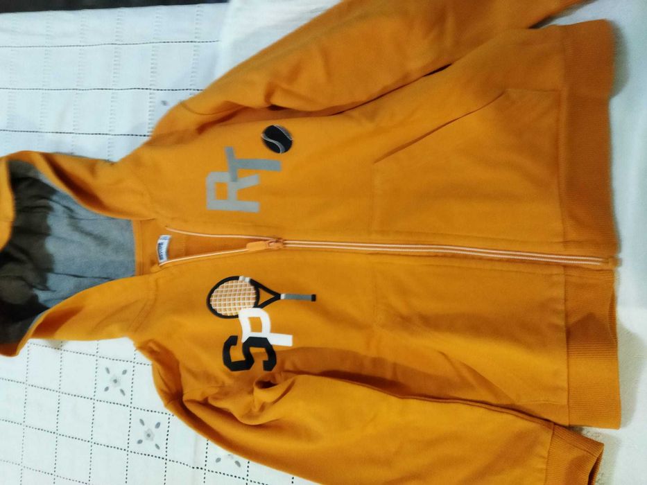 Casaco desportivo da Mayoral.