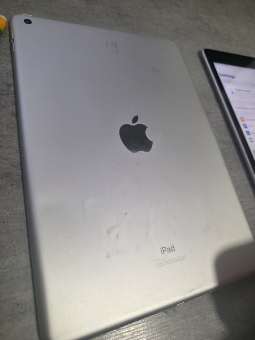 iPad 9 покол. 2021р. 64GB. Space Grey. Silver. Як новий