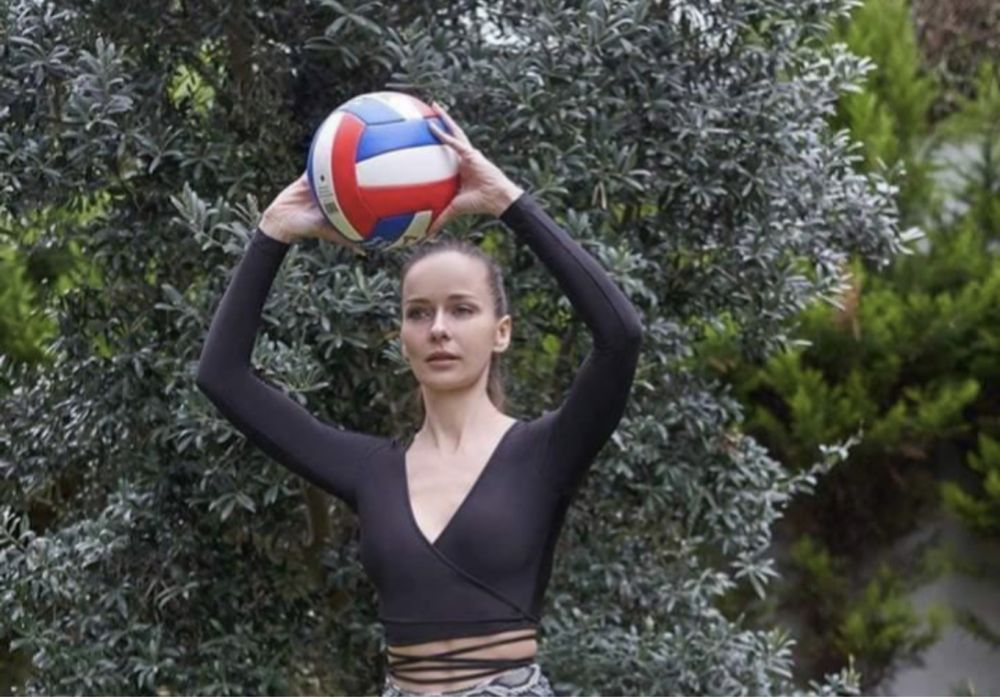 Спортивный топ с рукавом размер XS