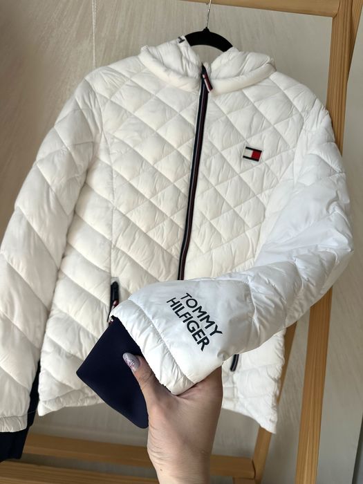 Куртка демісезонна жіноча Tommy Hilfiger M