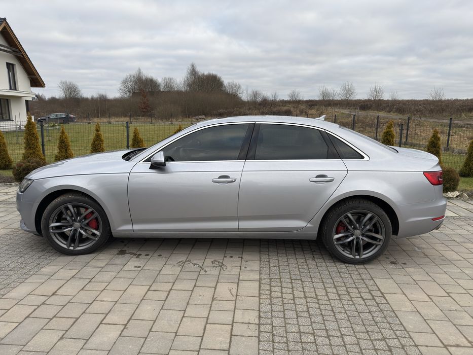 Audi A4 Quattro 2017 r. 2.0 TFSI 252 KM automat
