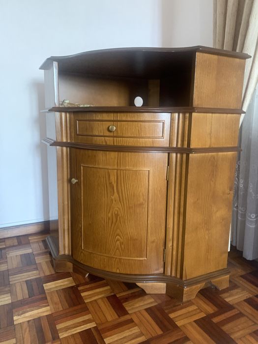 Móvel de canto…..