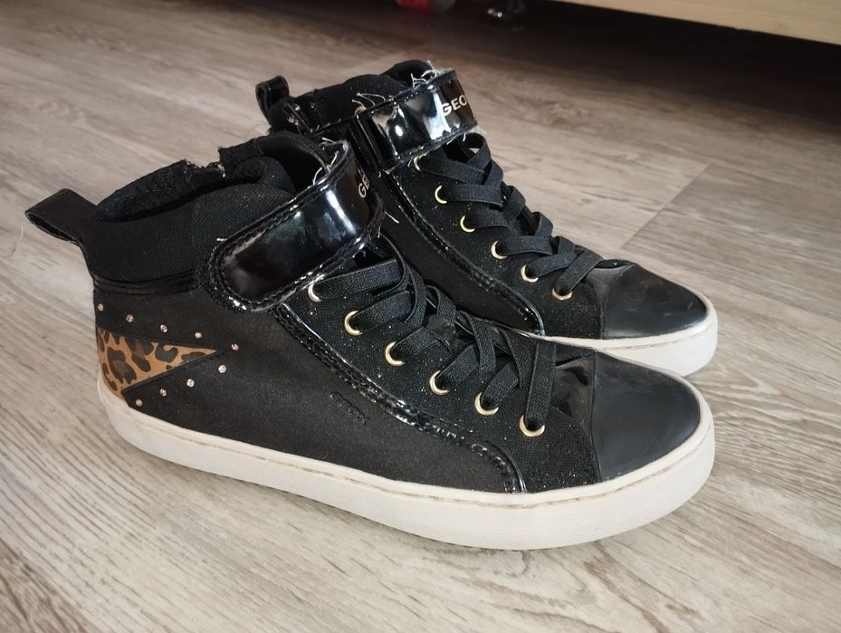 Продам дитяче взуття