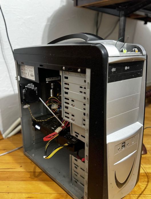 I5 10600KF 4.8 ghz/GTX 1070 8GB