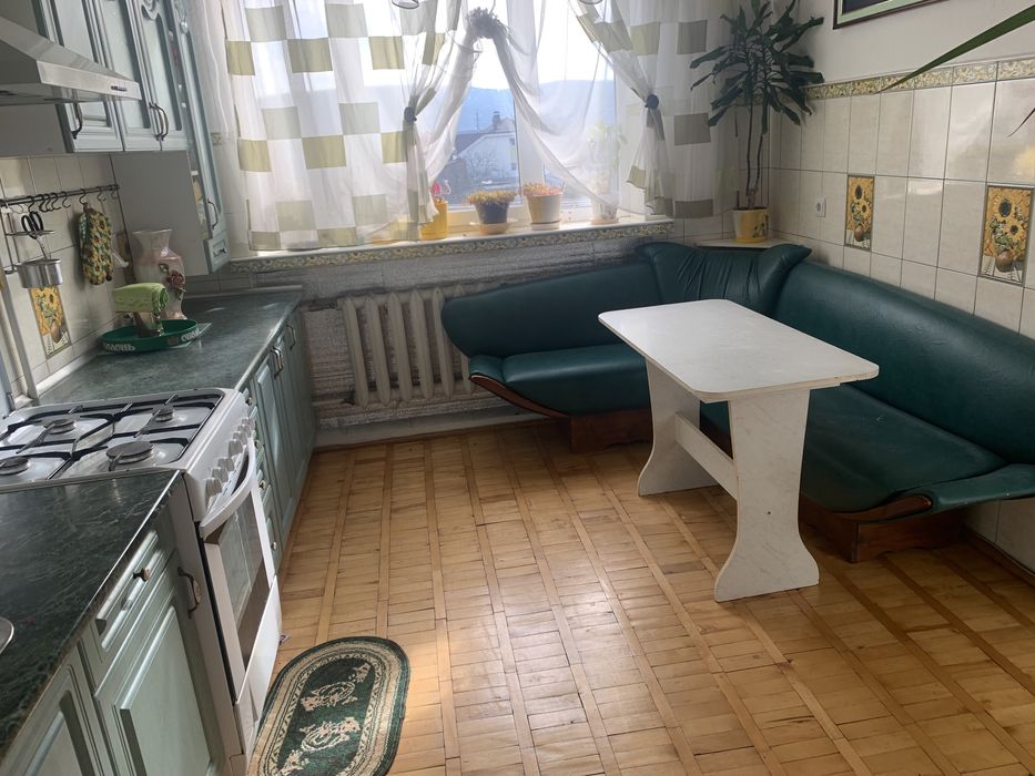 Продаж будинку, придатного для проживаня декількох сімей