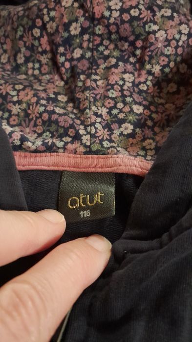 Granatowa bluza 116 z kapturem atut