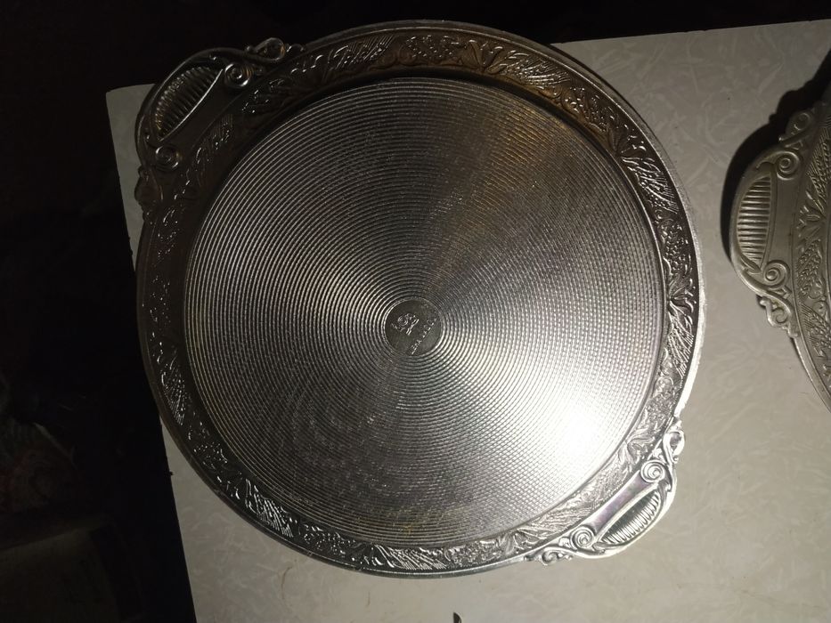 Поднос алюминий ссср 2 шт 1 лотом