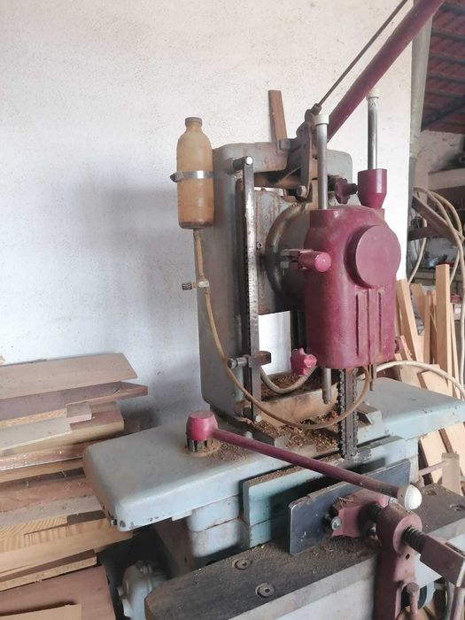 Furador de Corrente da Marca Pinheiro | Carpintaria