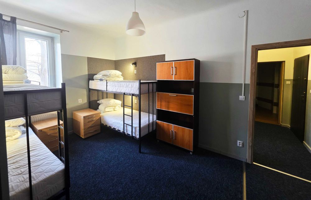 Hostel район Wlochy (ul Pryzmaty) хостел. 1-2-4 местные. 750 месяц / 250 неделя
