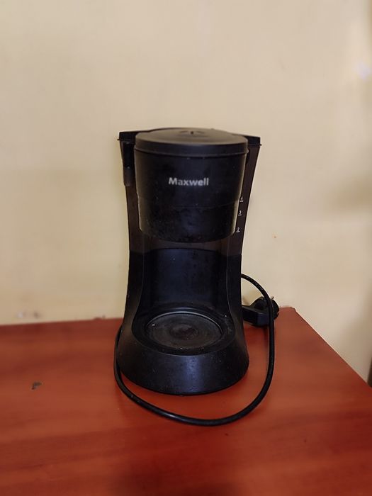Кофеварка капельная MAXWELL MW-1650 BK