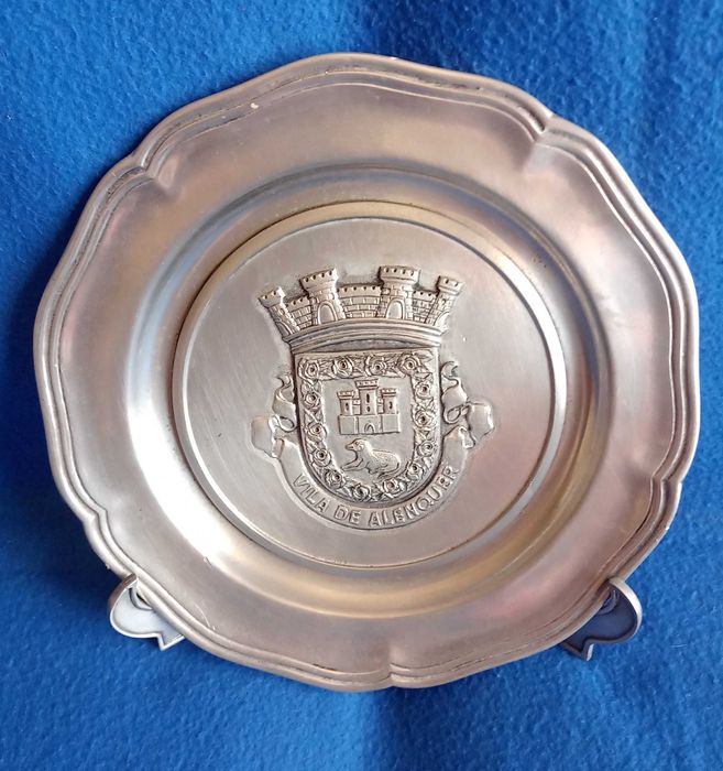 Tin Decorative Plate and Stand Set425336051976130567