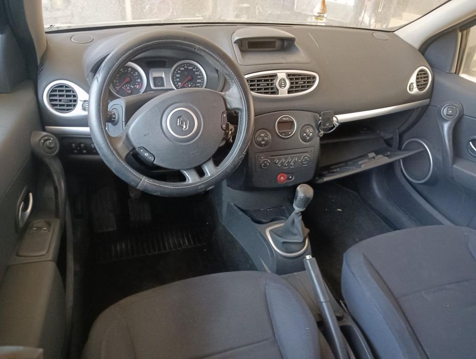 Travamento Do Cinto Dianteiro Esquerdo Renault Clio