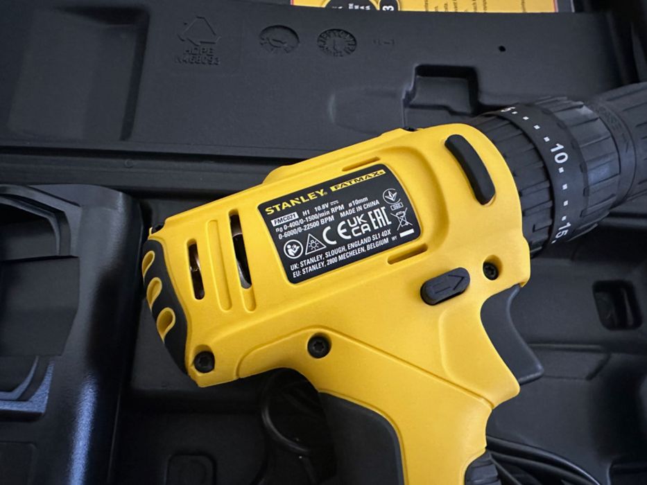Berbequim Aparafusadora com Percussão Stanley Fatmax FMC021S2-QW 10.8V Novo em Caixa c/Fatura Garantia