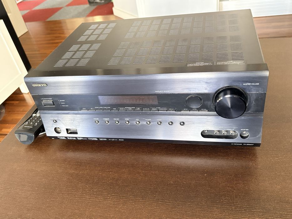 Amplituner Onkyo TX-SR607