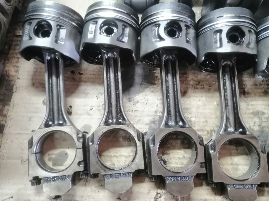 Коленвал Шатуни поршня Volkswagen Passat B3 B4 Golf III 1.9D TD Т4 ABL
