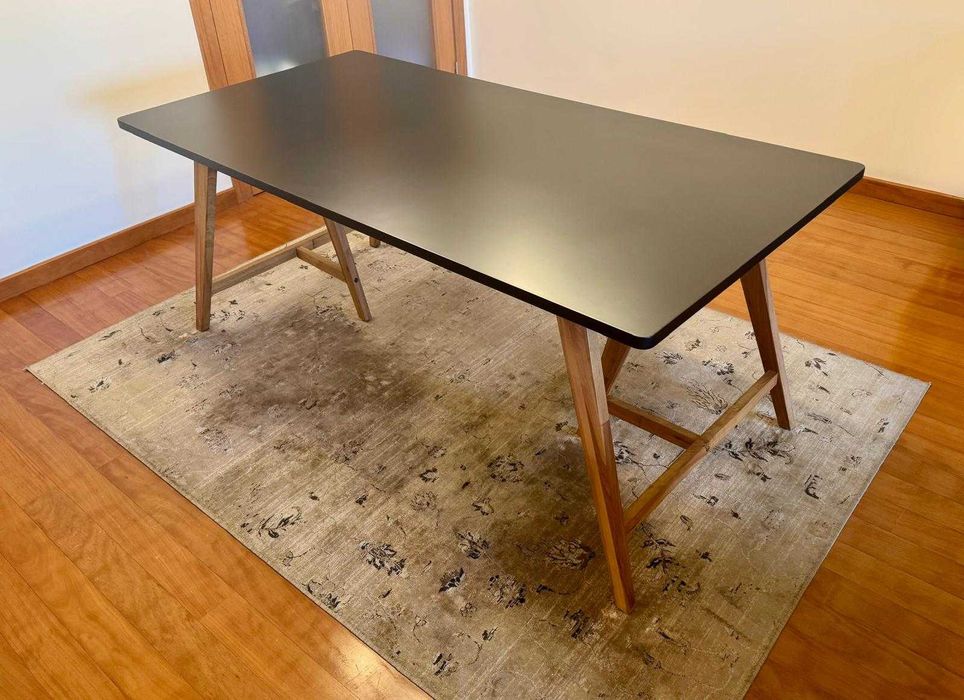 Mesa de jantar, 180x90cm, Area Store, excelente estado