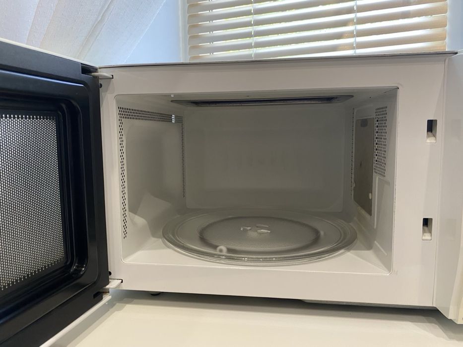 Мікрохвильова піч LG